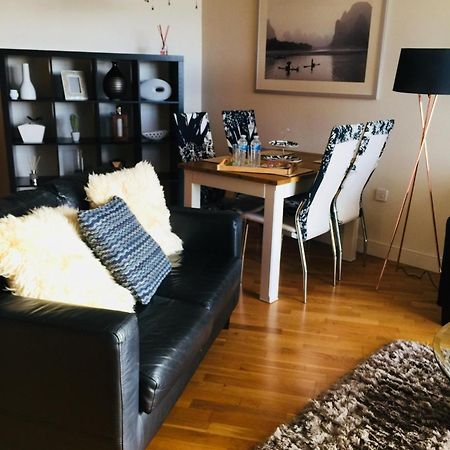 Sky Night Serviced Apartments Cardiff Extérieur photo