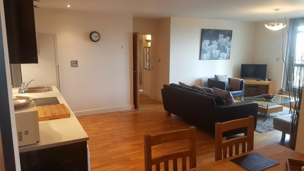 Sky Night Serviced Apartments Cardiff Extérieur photo