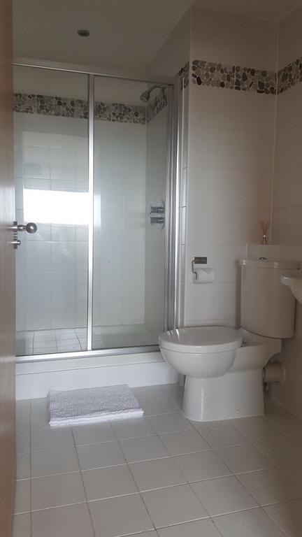 Sky Night Serviced Apartments Cardiff Extérieur photo