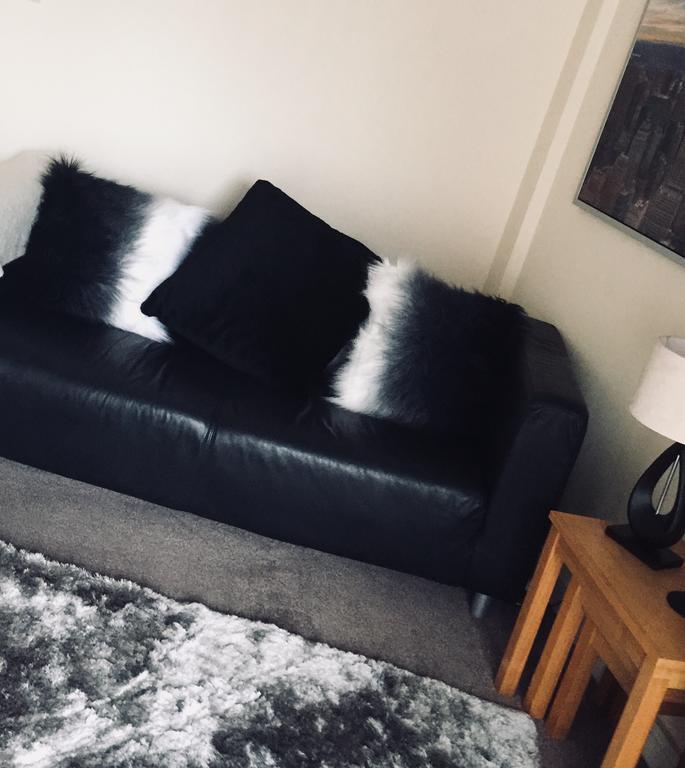 Sky Night Serviced Apartments Cardiff Extérieur photo