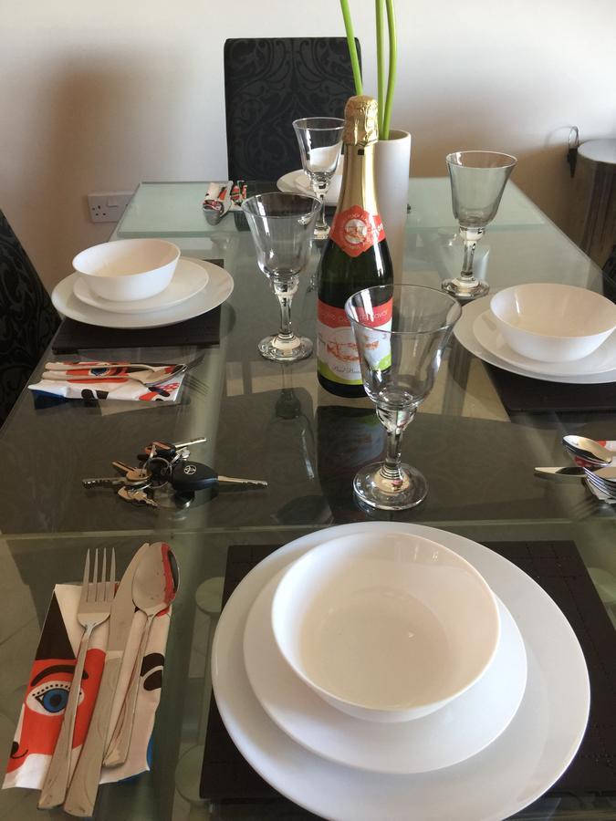 Sky Night Serviced Apartments Cardiff Extérieur photo